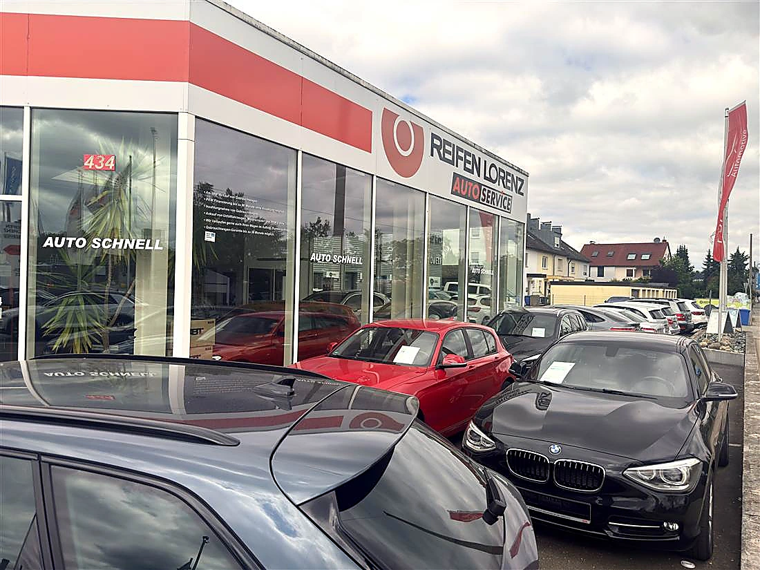 Aktuelle Gebrauchtwagen von Auto Schnell direkt vor dem Schaufenster